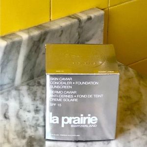 Brand new Warm Linen concealer and foundation with brush and sponge.